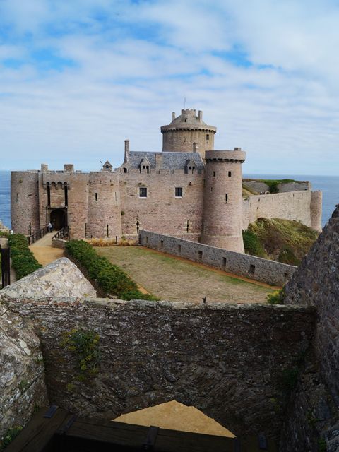 Fréhel - Fort La Latte - Moncontour - Bretaña, Normandía y más - verano 2013 (6)