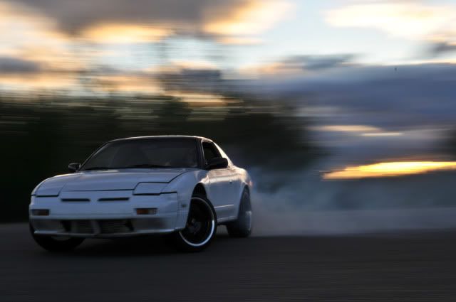 http://i906.photobucket.com/albums/ac270/erock155/1990%20Nissan%20240SX/DSC_7075.jpg