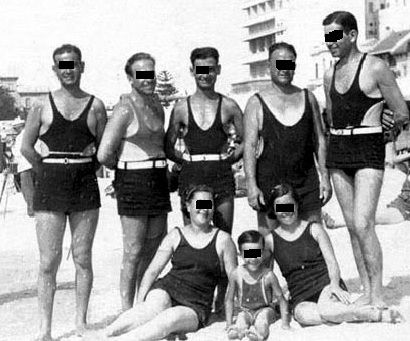 Bañadores en 1940 Bañadores-en-la-decada-1940-en-España